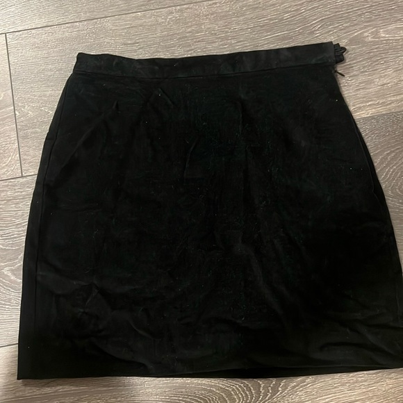 Babaton suede skirt size 2 - Picture 1 of 2